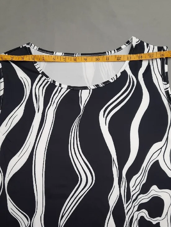 Women’s Black & White Sleeveless Wave-Print Top - Size XXL - Picture 6 of 11